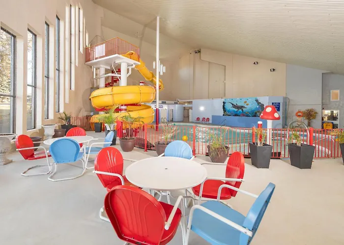 Clarion Pointe Medicine Hat Saamis Tepee