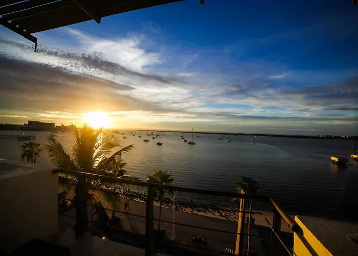 Seven Crown La Paz Malecon