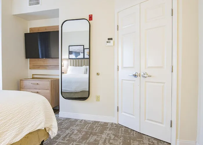 Staybridge Suites Lafayette-Airport By Ihg