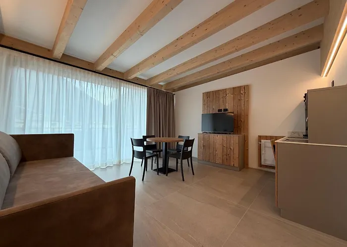 Liz Hotel & Apartments