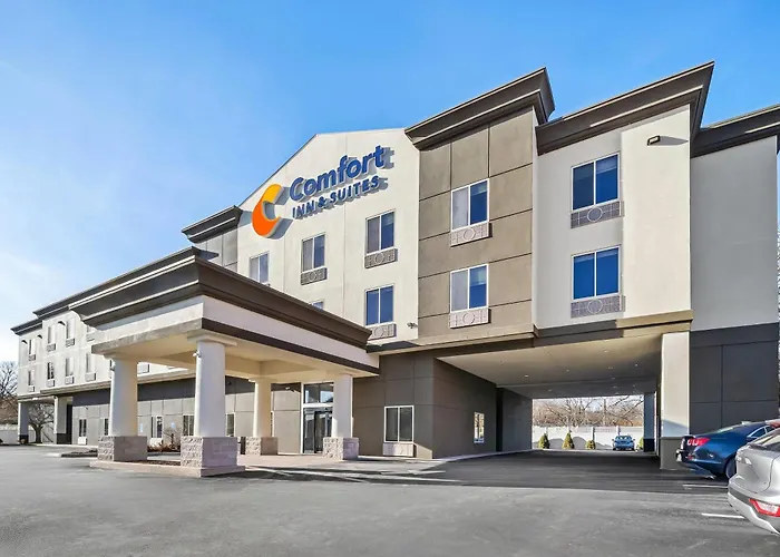 Comfort Inn & Suites Plainville-Foxboro
