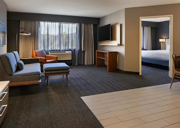 Courtyard By Marriott Sacramento Midtown Hotel