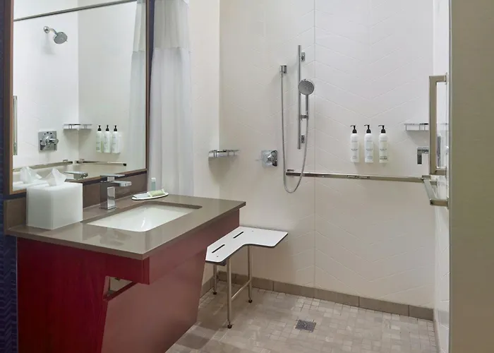Fairfield Inn & Suites By Marriott Frederick