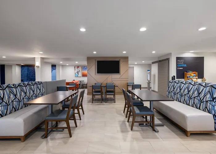Holiday Inn Express Tifton By Ihg