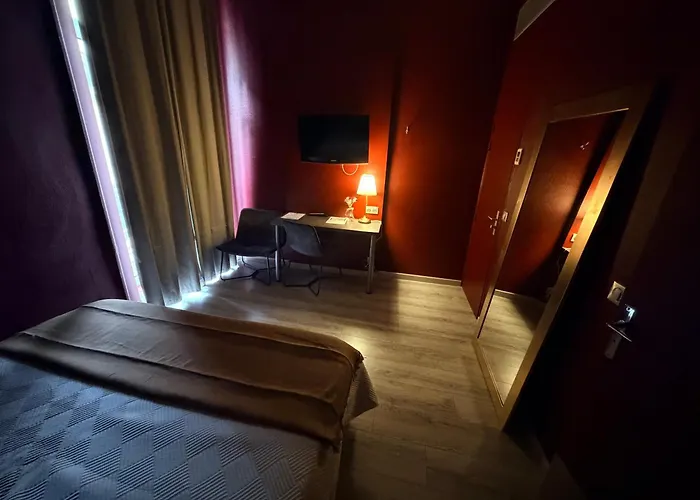Hotel Comédie - Place De La Comédie Corum