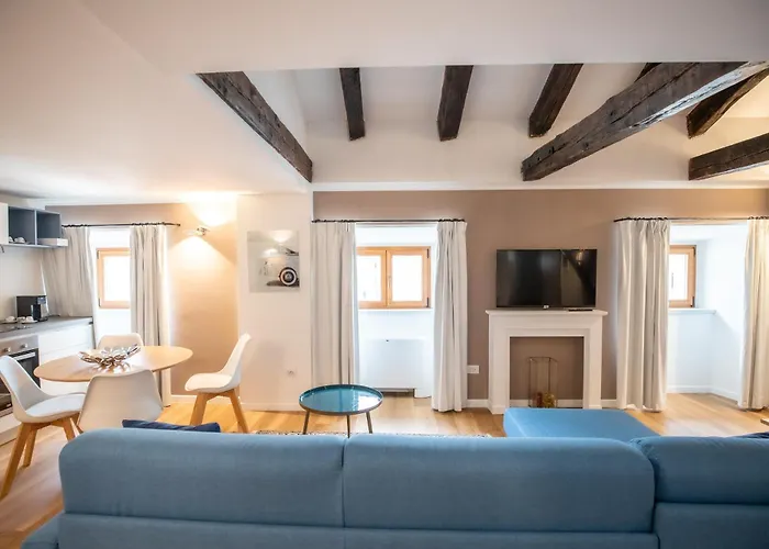 Hotel Vis A Vis