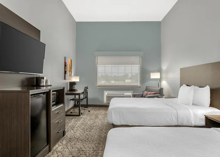 Best Western Plus New Caney Inn & Suites