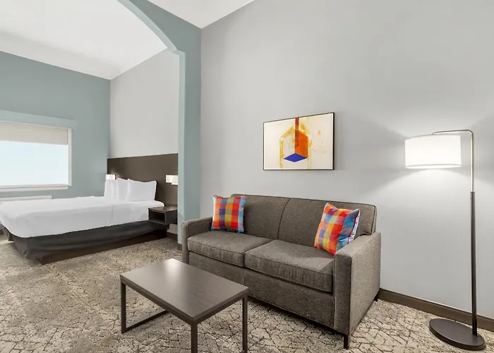 Best Western Plus New Caney Inn & Suites