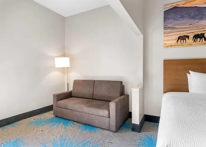 Days Inn & Suites By Wyndham Ridgeland