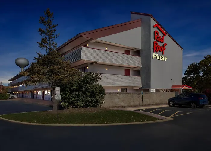Red Roof Inn Plus Chicago - Hoffman Estates