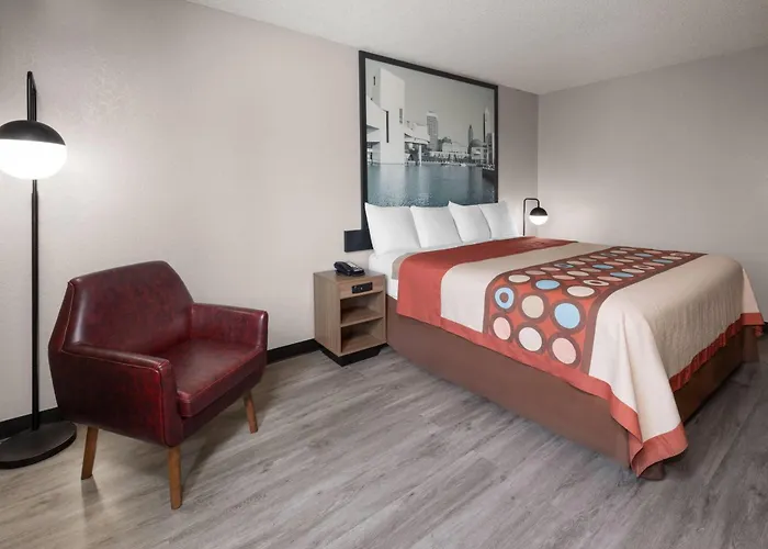 Super 8 By Wyndham Kent/Akron Area