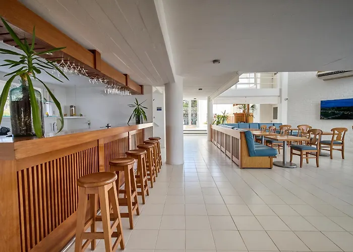 Hotel Las Olas Resort