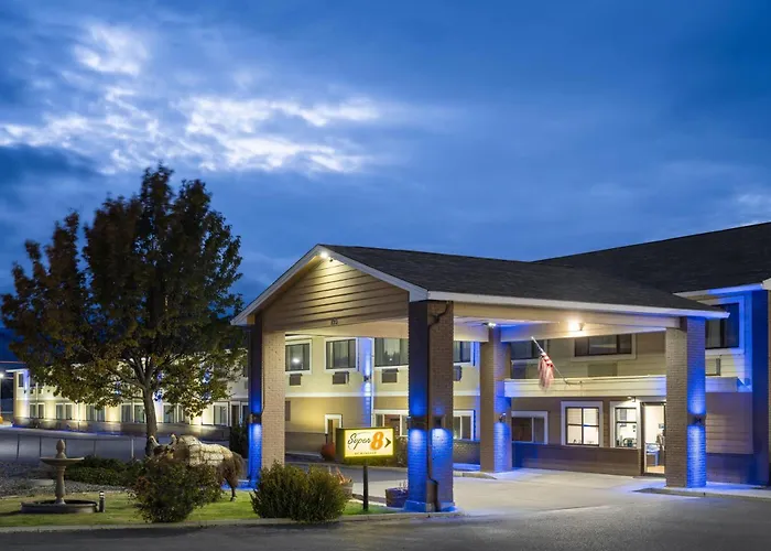 Super 8 By Wyndham Baker City