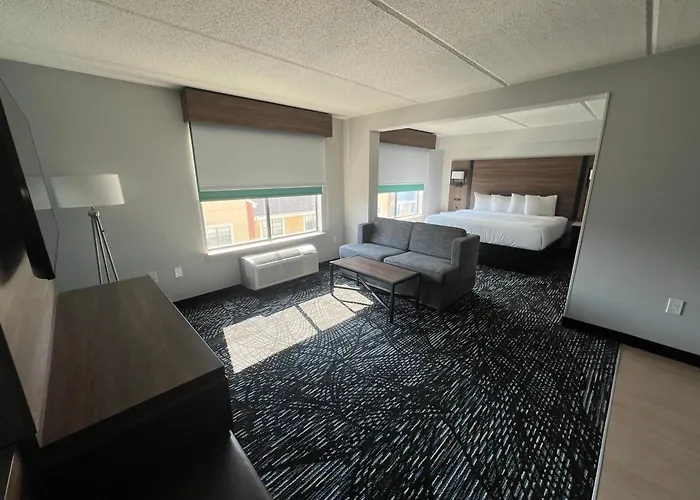 La Quinta Inn & Suites By Wyndham Duluth-Atlanta