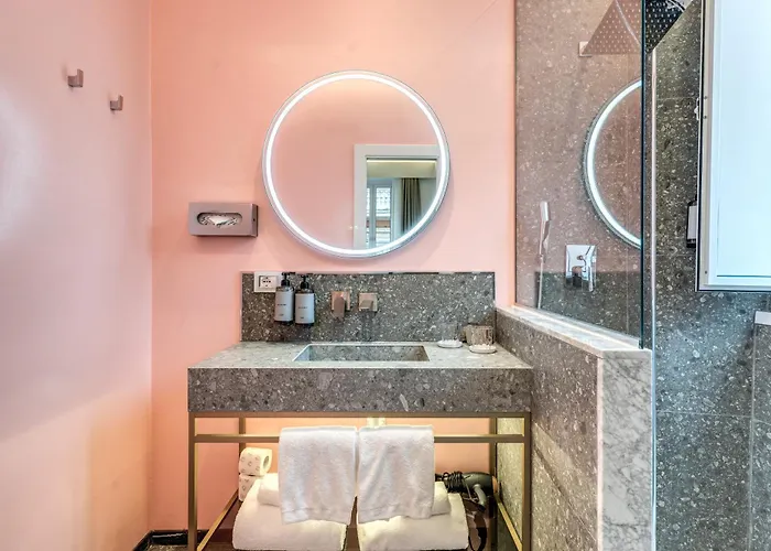 Relais Trevi 95 Boutique Hotel (Adults Only)