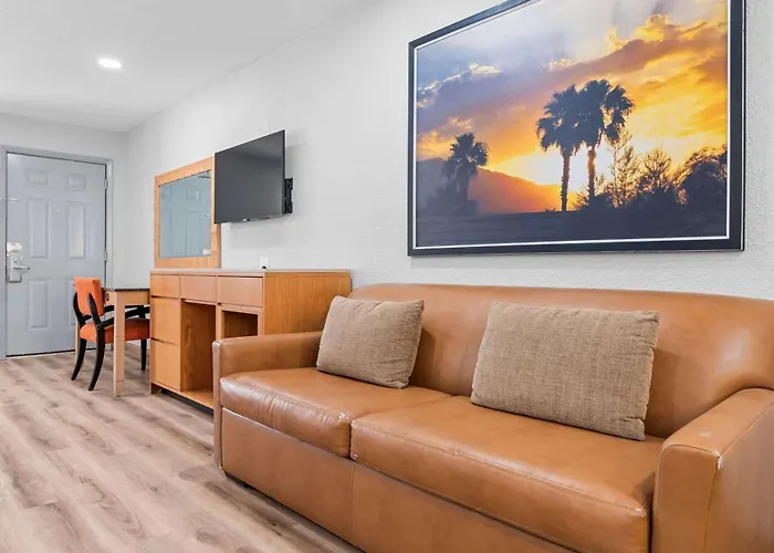 Econo Lodge Inn & Suites Sealy