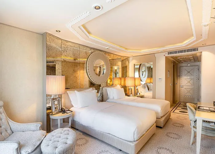 Wyndham Grand Istanbul Kalamis Marina Hotel