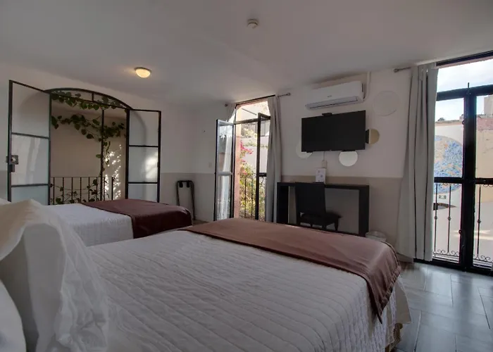 Hotel Punto 79