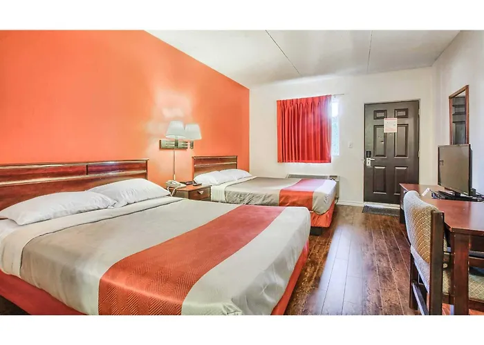 Motel 6-Windsor, On