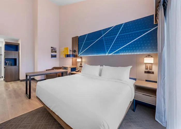 Comfort Inn & Suites Irvine Spectrum