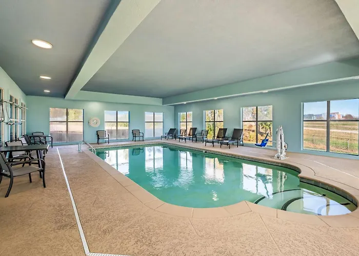La Quinta By Wyndham Searcy Hotel