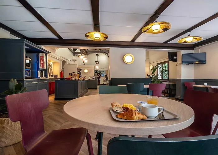 B&B Hotel Niort Sud Venise Verte