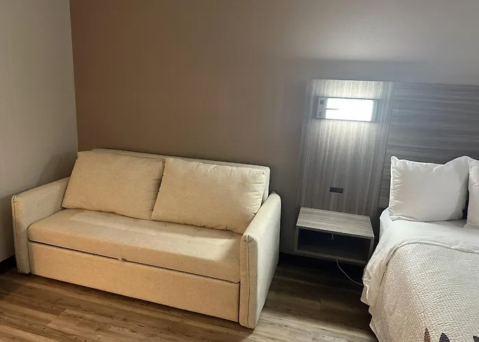 Red Roof Inn & Suites Middleborough