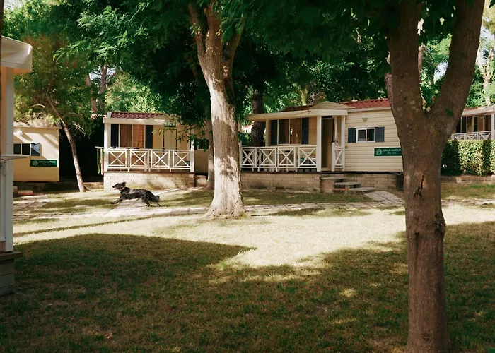 Green Garden Village con piscina, spiaggia riservata e parcheggio Sirolo