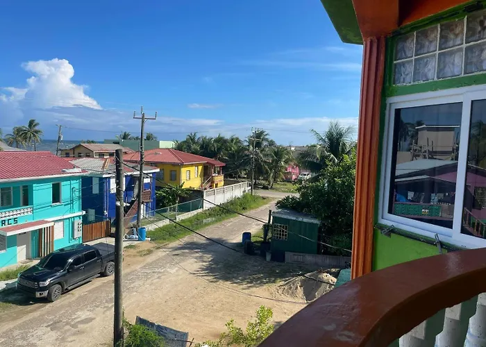 Chaleanor Hotel