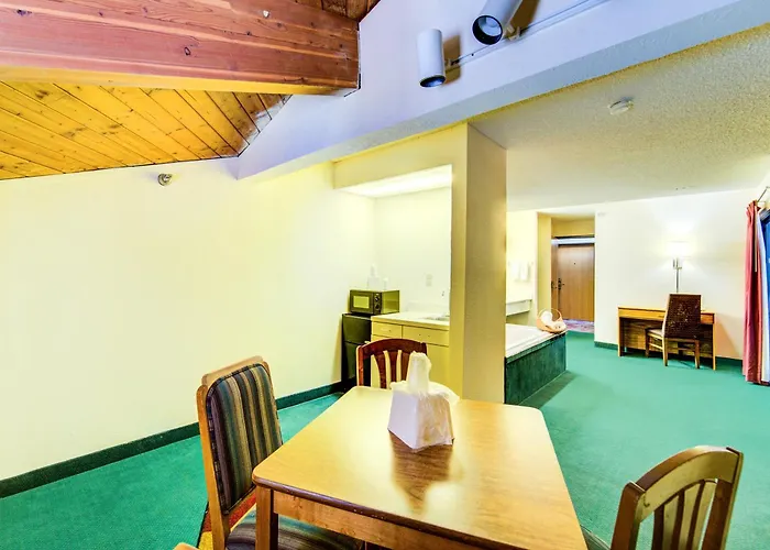 Capital O Amerihost Inn And Suites Mexico Hwy 54 Mo