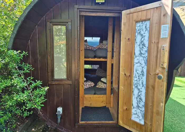 Mini Hotel Uebernachten Im Gurkenfass