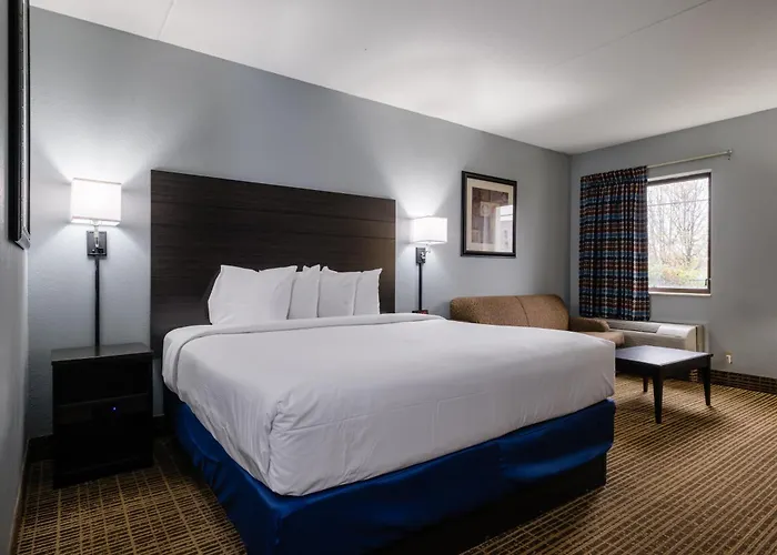 Baymont By Wyndham Louisville Airport South