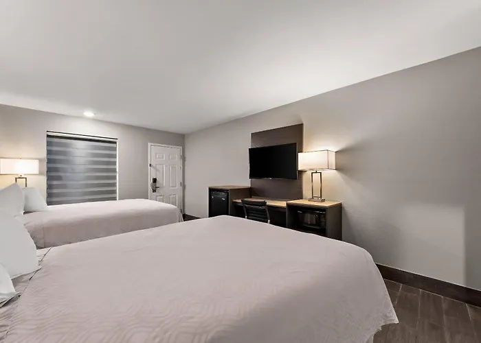 Econo Lodge Inn&Suites