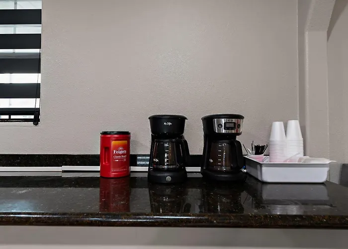 Econo Lodge Inn & Suites Laredo - Nuevo Laredo