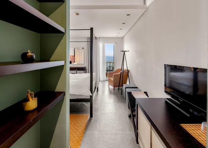 Orizontes View Hotel