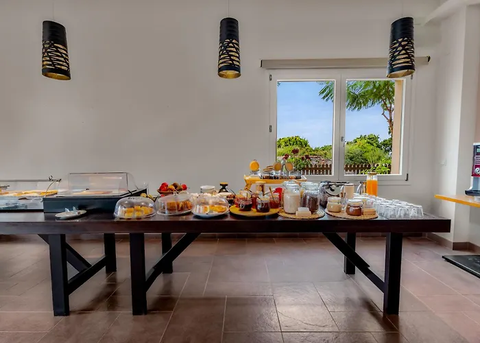 Orizontes View Hotel