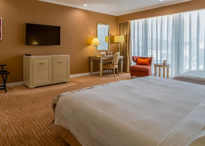 Similan Hotel Zhuhai-Gongbei Port High Speed Railway Station