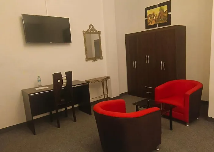 Colonial Plaza Hotel