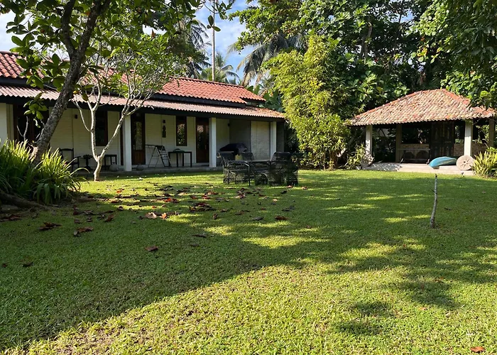 Aavya Cove Villas By Aahaasa