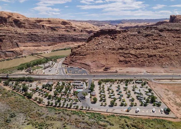 Sun Outdoors Arches Gateway Hotel Moab