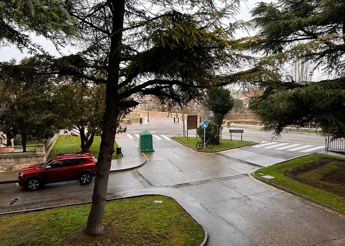 Hotel Puente de Piedra