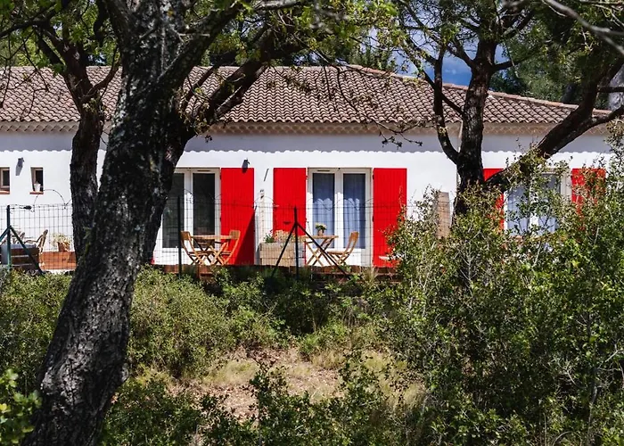 Les Volets Rouges - Hôtel Cassis - Situé dans le Parc National des Calanques