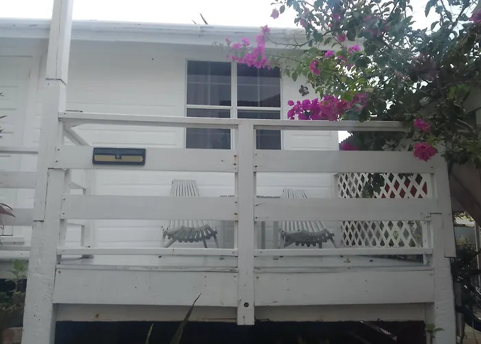 Blue Wave Guest House