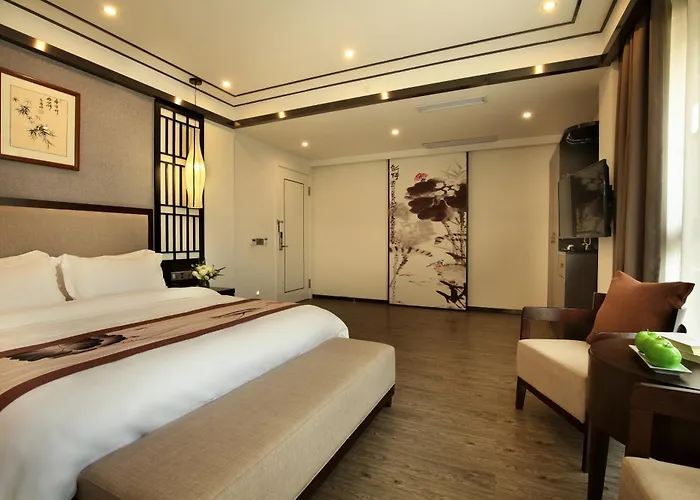 Secret Garden Lakefront Hotel 连住两晚享高铁站免费接站