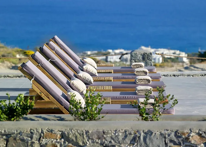Lithos Luxury Rooms (Adults Only)