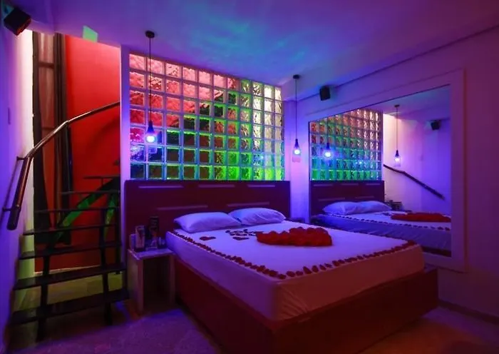 Luna Motel (Adults Only)