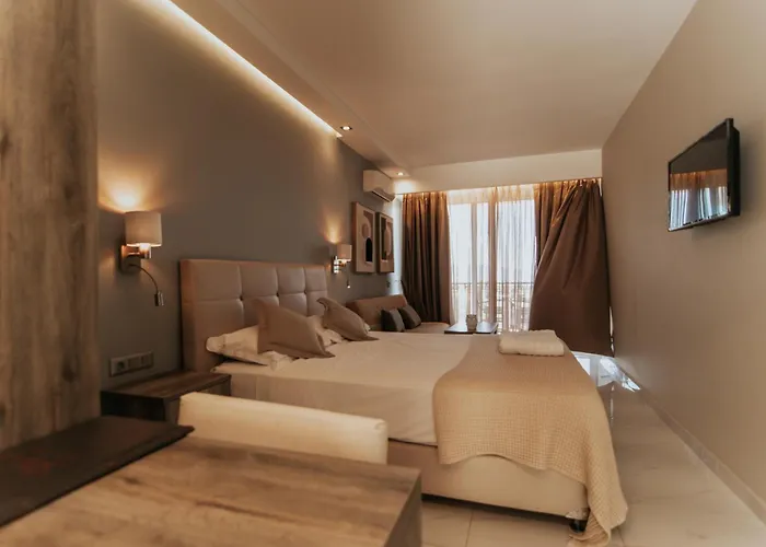 Akron Luxury Holidays