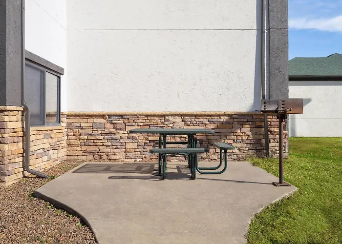 Days Inn By Wyndham Coffeyville, Kansas