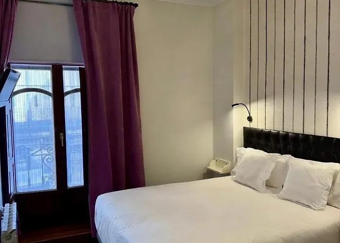 Cuatro Caminos Rooms Torrelavega
