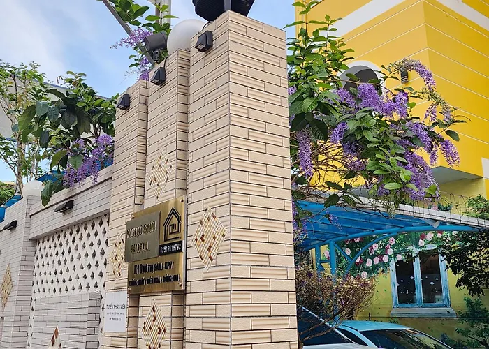 Ngoc Son Hotel